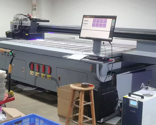 無需制版即可實現光油浮雕效果 煥圖玩具UV平板機的優勢